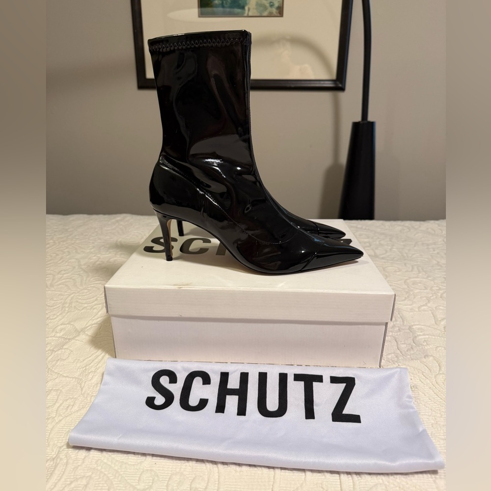 SCHUTZ Glossy Black Patent Leather Heeled Boots